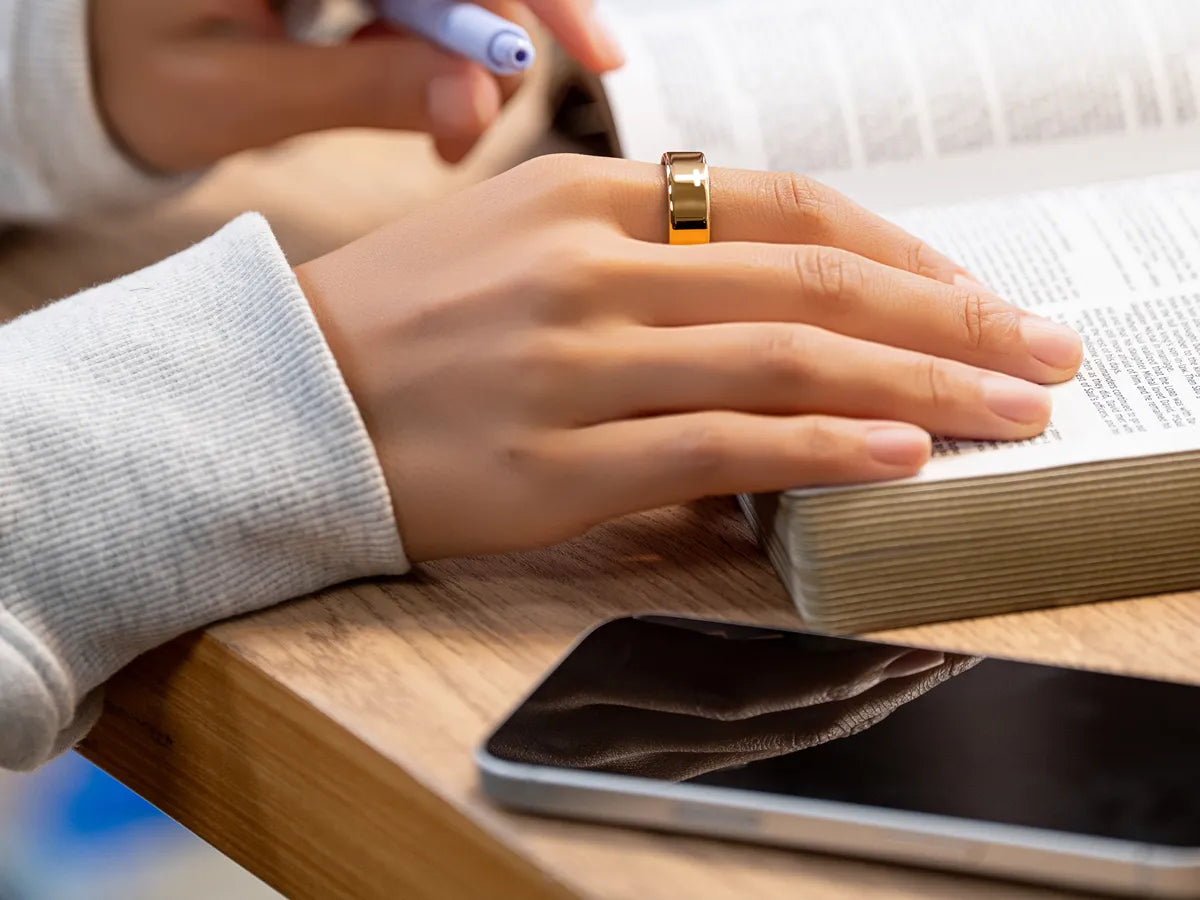 Why Elah Ring Uses Haptics and Light, Not a Screen