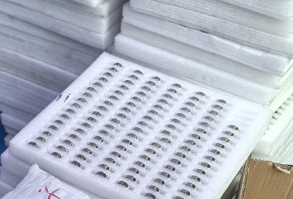 Production sample tray with multiple ring components